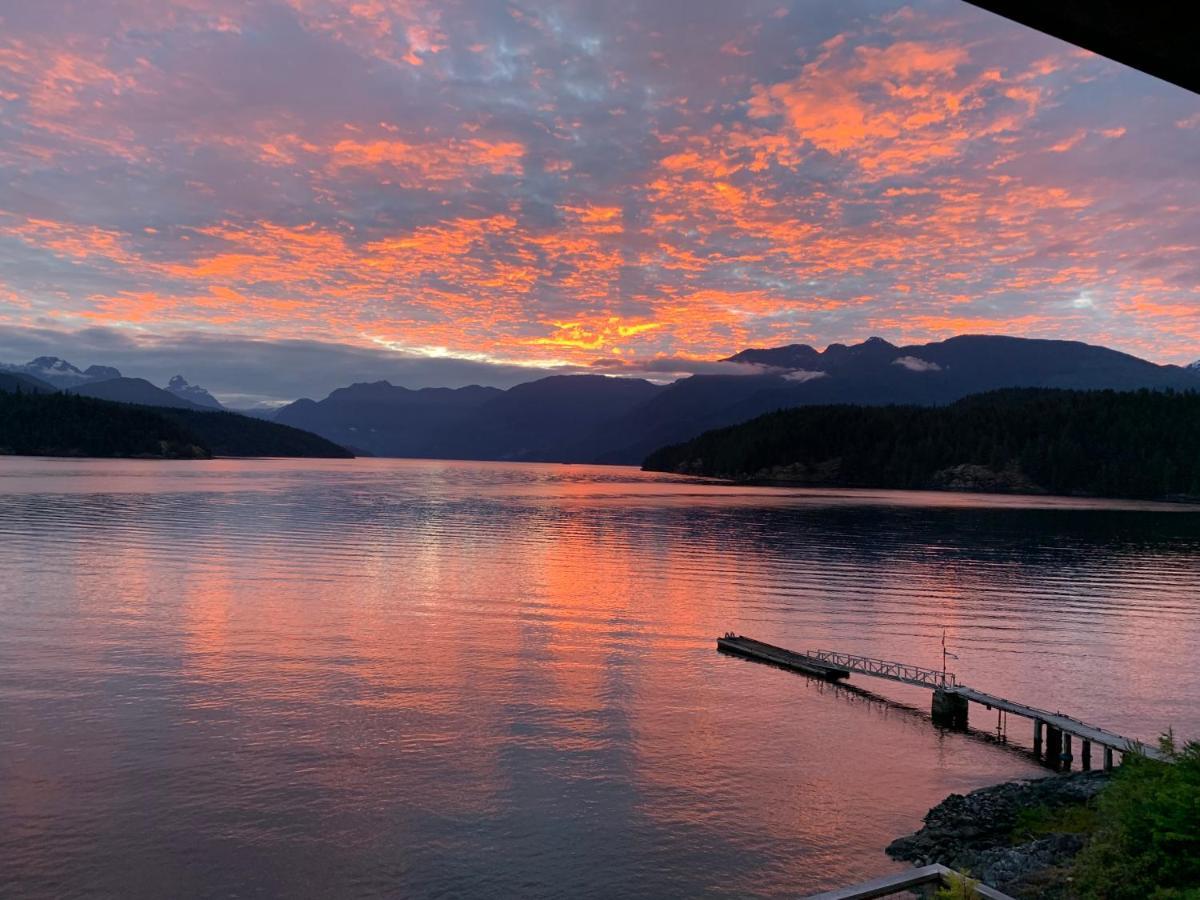 에그몽 Earls Cove Orca View B&B 외부 사진